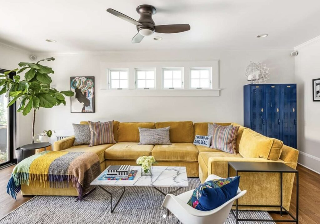 cozy organized home transformation bright living room.jpg transformação de casa aconchegante e organizada sala de estar luminosa.jpg são exatamente estas pequenas mudanças que transformam seu lar: ideias simples para uma casa mais leve e acolhedora
