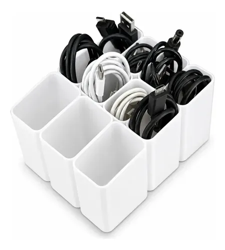 organizador cabos carregadores fontes porta fios mesa setup.webp um das 15 Ideias para guardar carregadores sem embolar fios e manter os cabos organizados