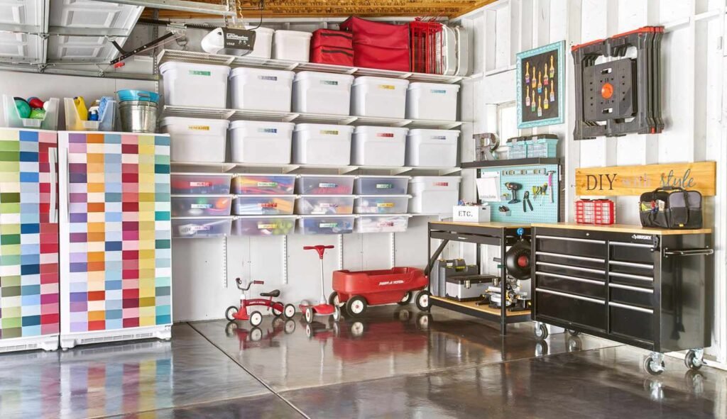 organized family home daily routine functional storage solutions.jpg como criar um sistema de organização que funciona para sua rotina na organização da rotina diária da casa familiar soluções funcionais de armazenamento