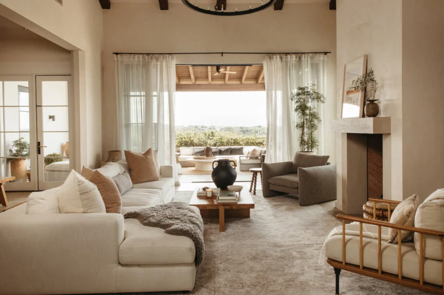 organized home peaceful living room cozy clean house.webp casa organizada sala de estar tranquila aconchegante e limpa conheça nosso método de como manter a casa organizada todos os dias: 10 hábitos simples que funcionam